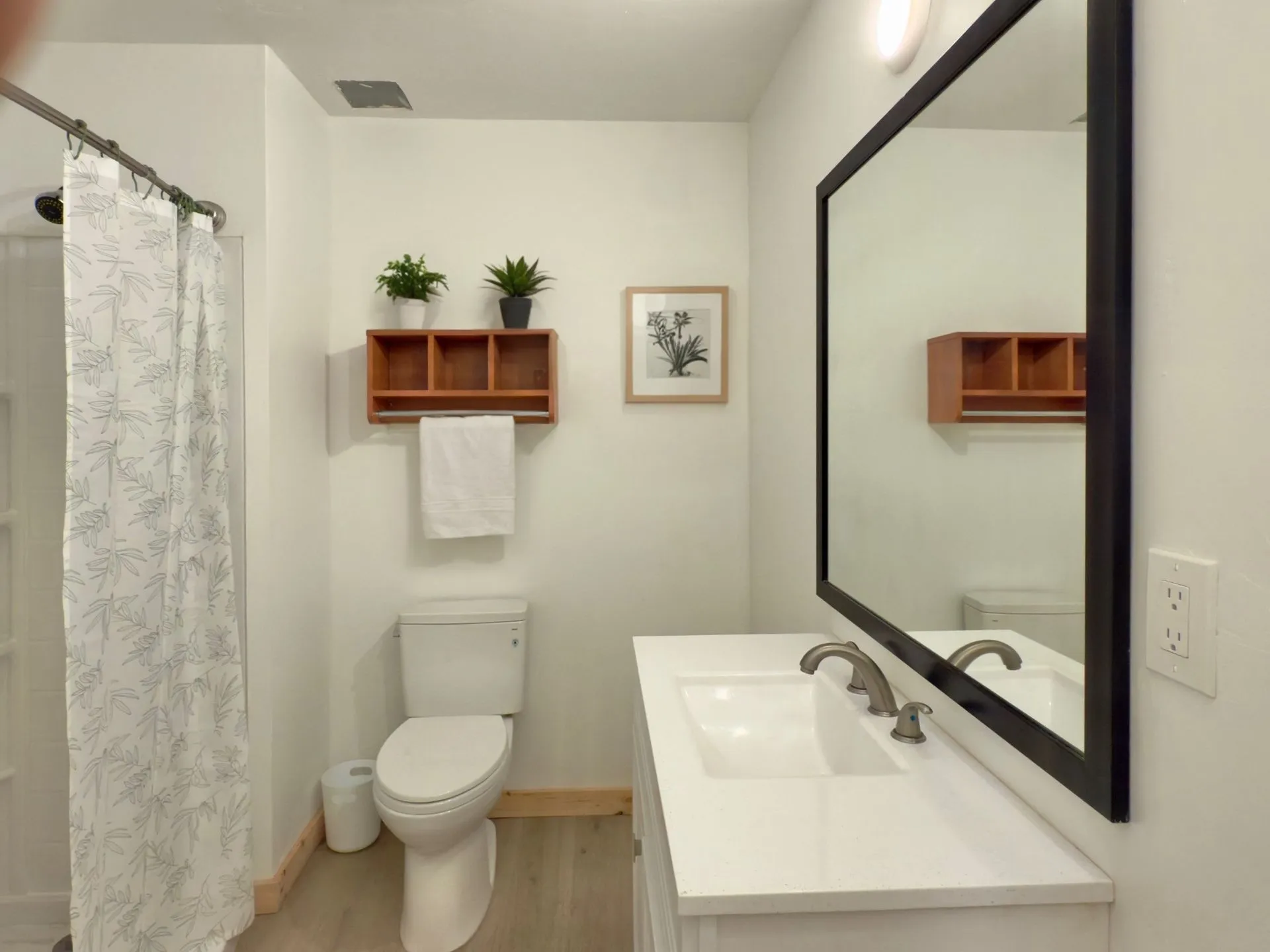One Bedroom Apartment with Washer & Dryer - Steamboat living, Simplified! All Utilities & Internet Included.  - Photo 4