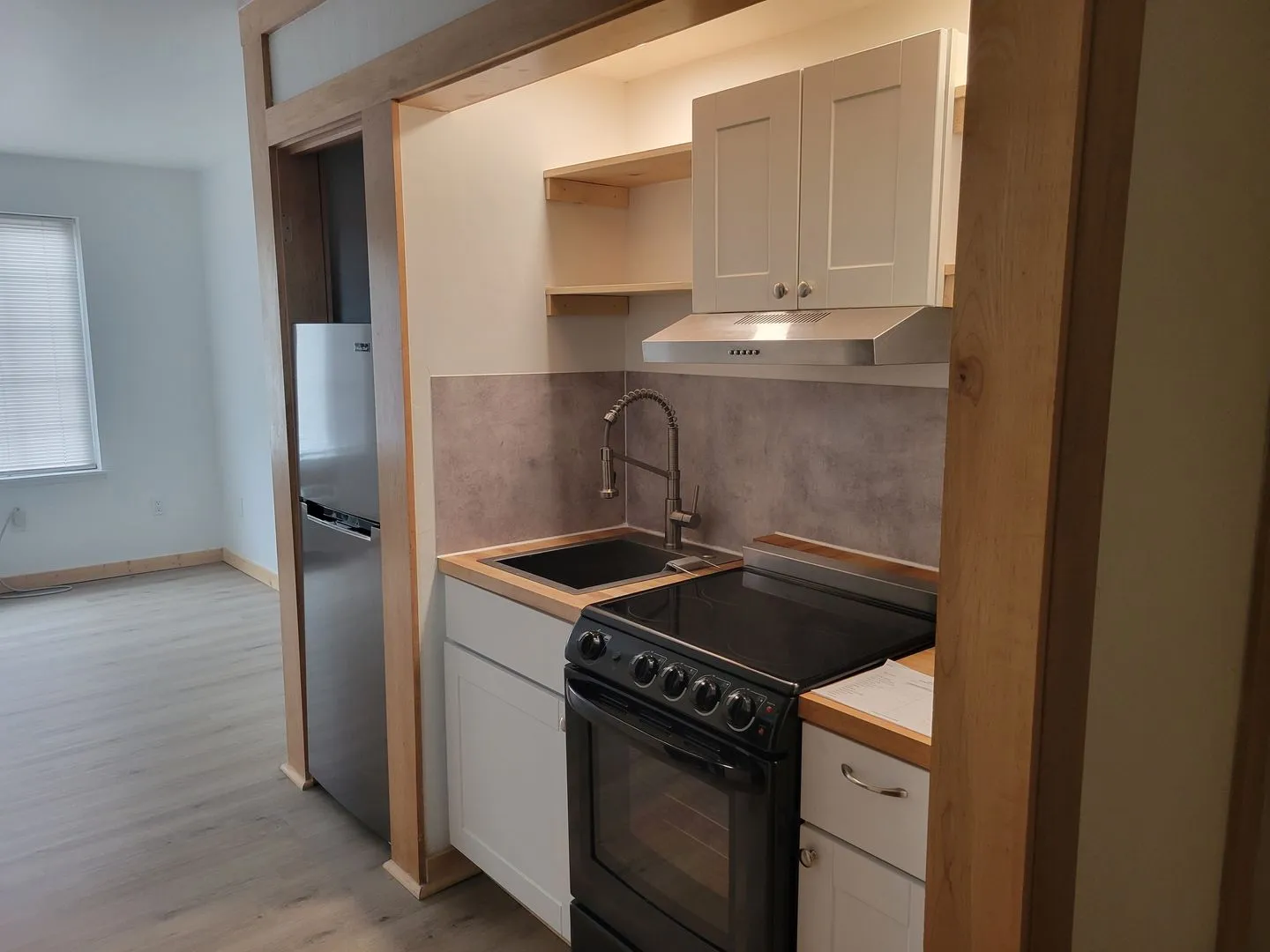 One Bedroom Apartment - One bed, all the benefits. All Utilities & Internet included.