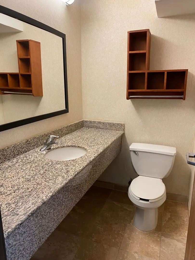 Open 1 Bedroom Apartments - All Utilities + Internet Included - Photo 4