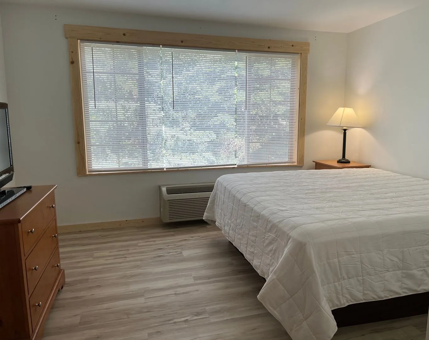 One Bedroom Apartment with Washer & Dryer - Steamboat living, Simplified! All Utilities & Internet Included.